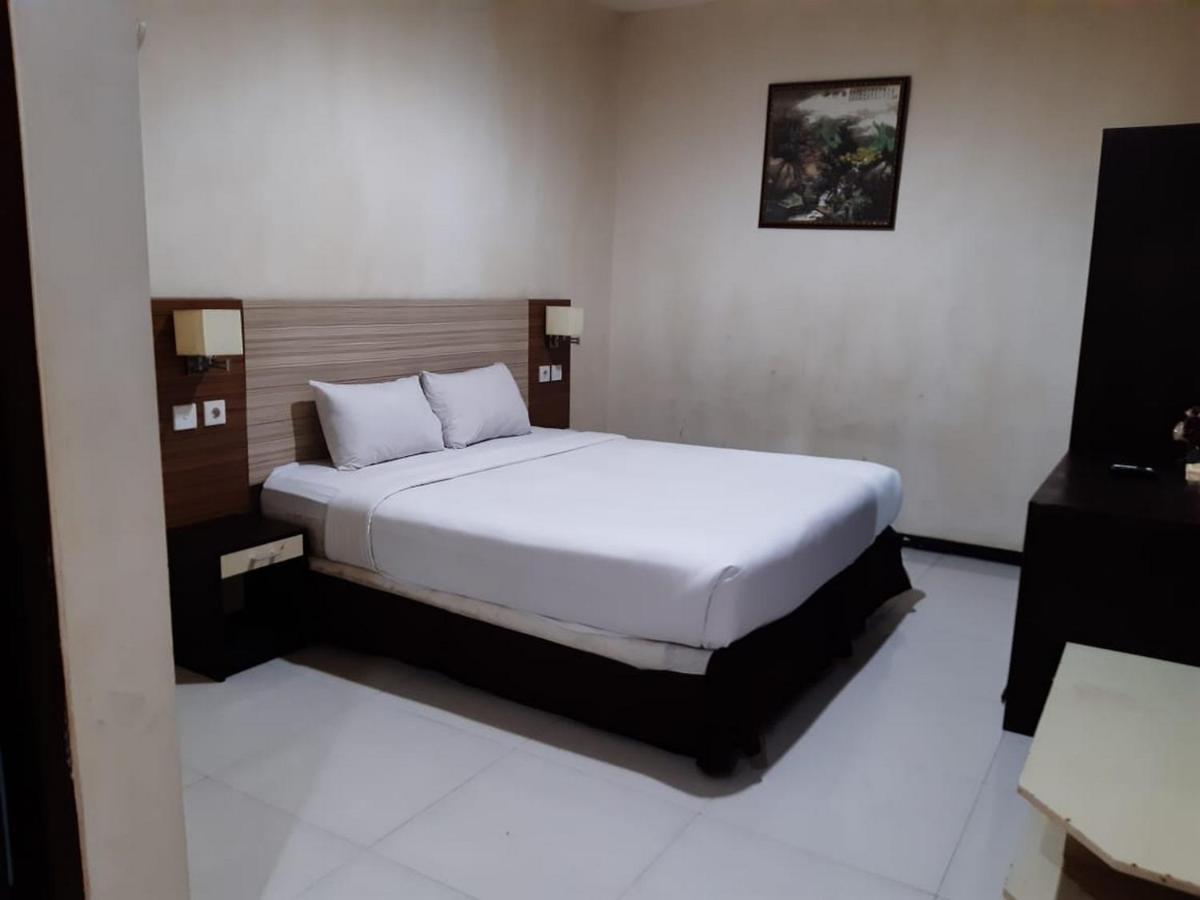 Agraha Andalas Hotel Makassar Kültér fotó