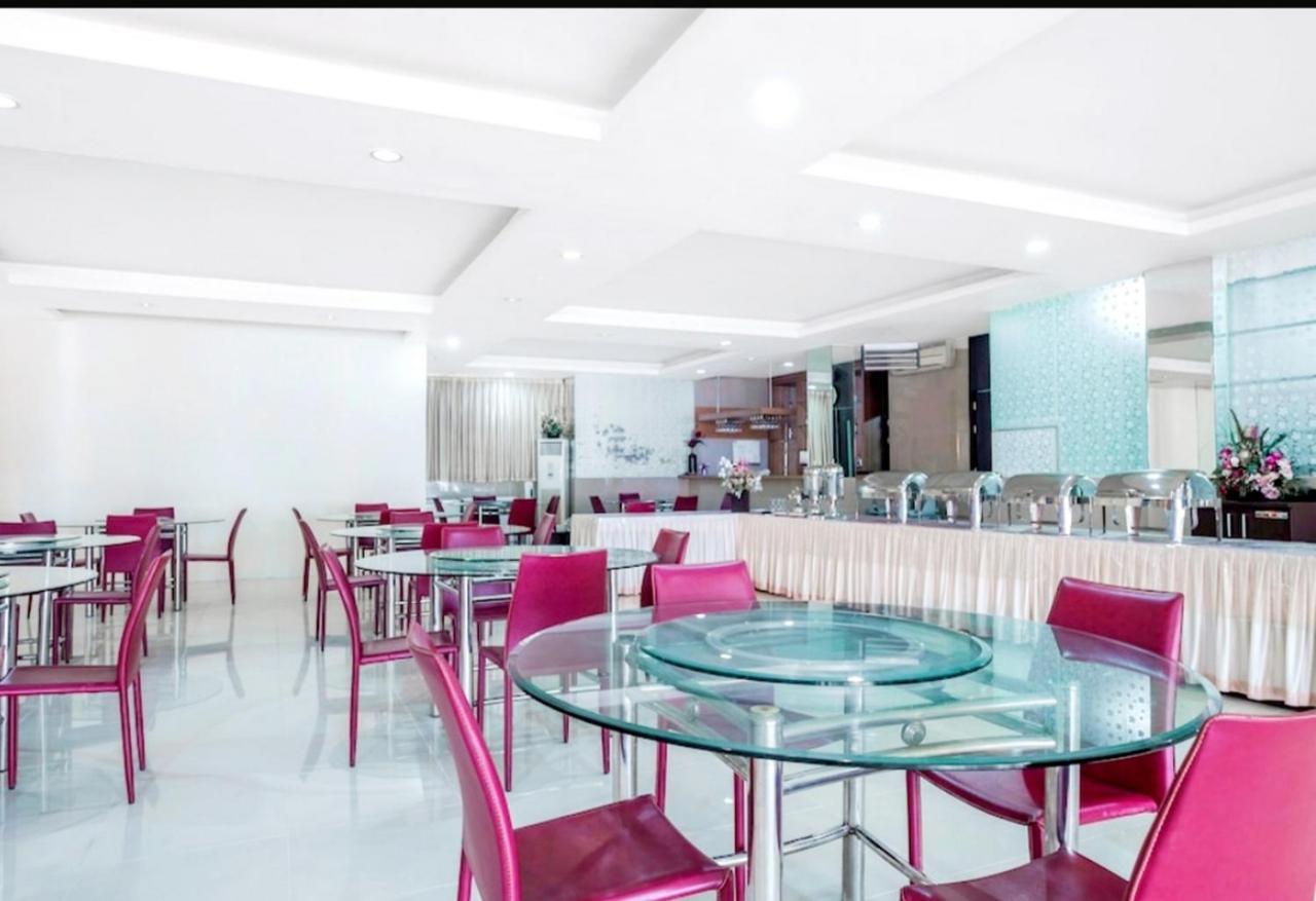Agraha Andalas Hotel Makassar Kültér fotó