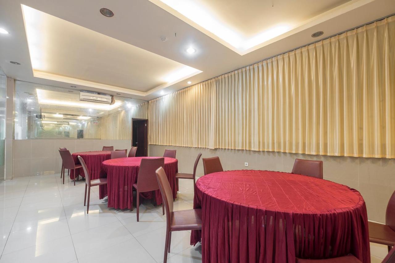 Agraha Andalas Hotel Makassar Kültér fotó