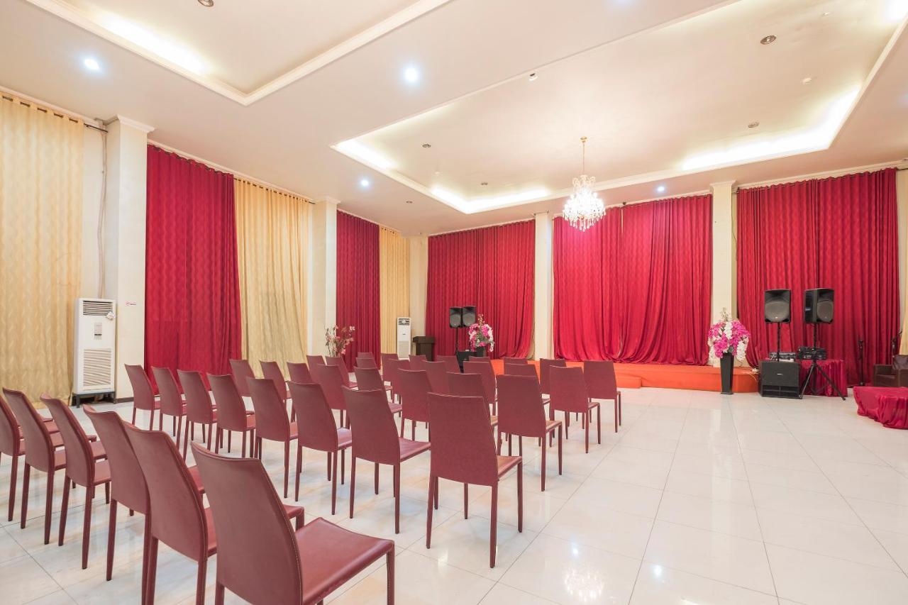Agraha Andalas Hotel Makassar Kültér fotó