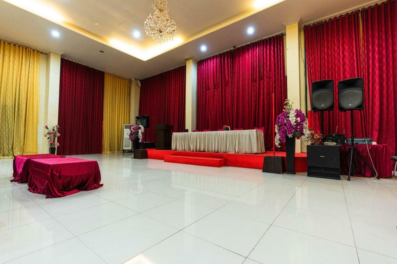 Agraha Andalas Hotel Makassar Kültér fotó